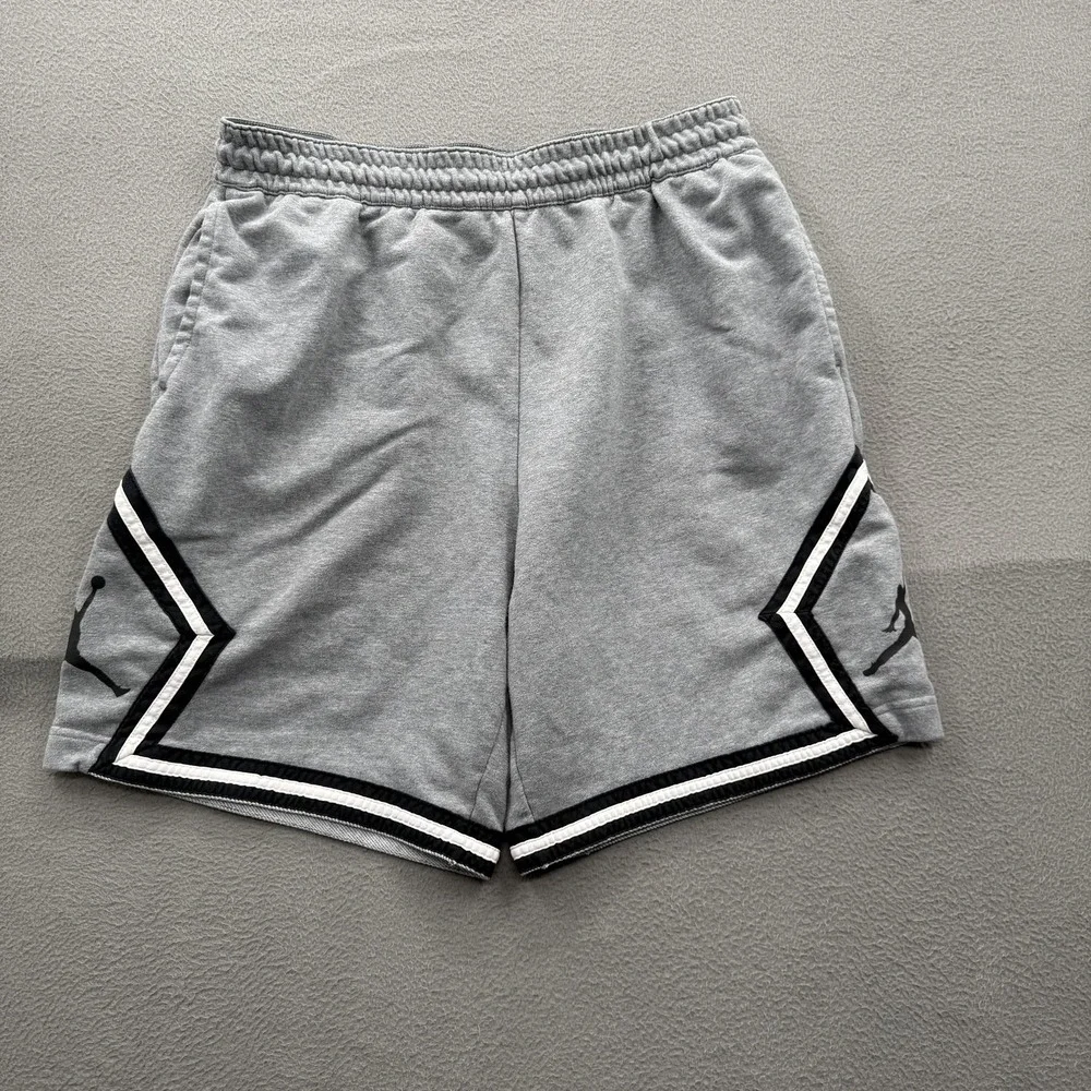 Jordan Sweat Shorts Mens XL Gray Fleece Drawstring Basketball 9 Inseam Athletic